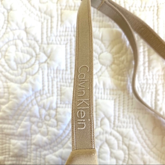 Calvin Klein Lightly Lined Perfect Fit T-Shirt Bra - Picture 5 of 6